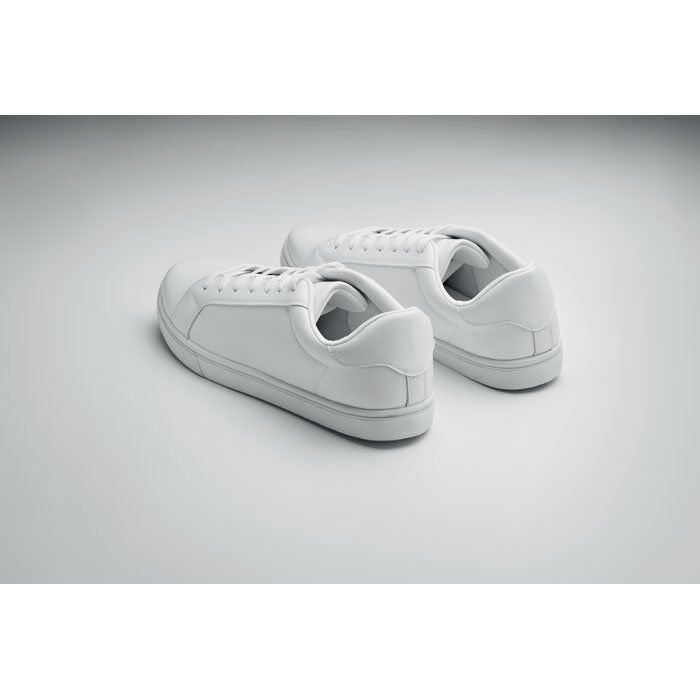 Sneakers with branding mockup Mo2039 06 Top